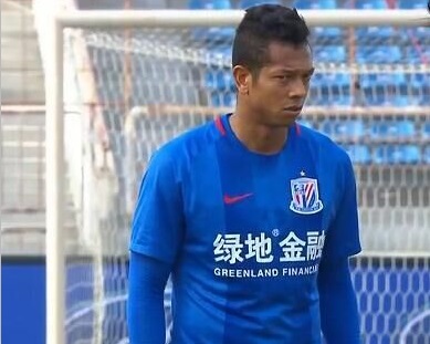 在欧冠赛场，奥斯梅恩与那不勒斯一起打入了8强。